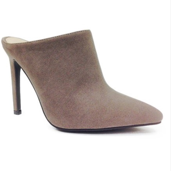 Shoes - Picture 4 of 4